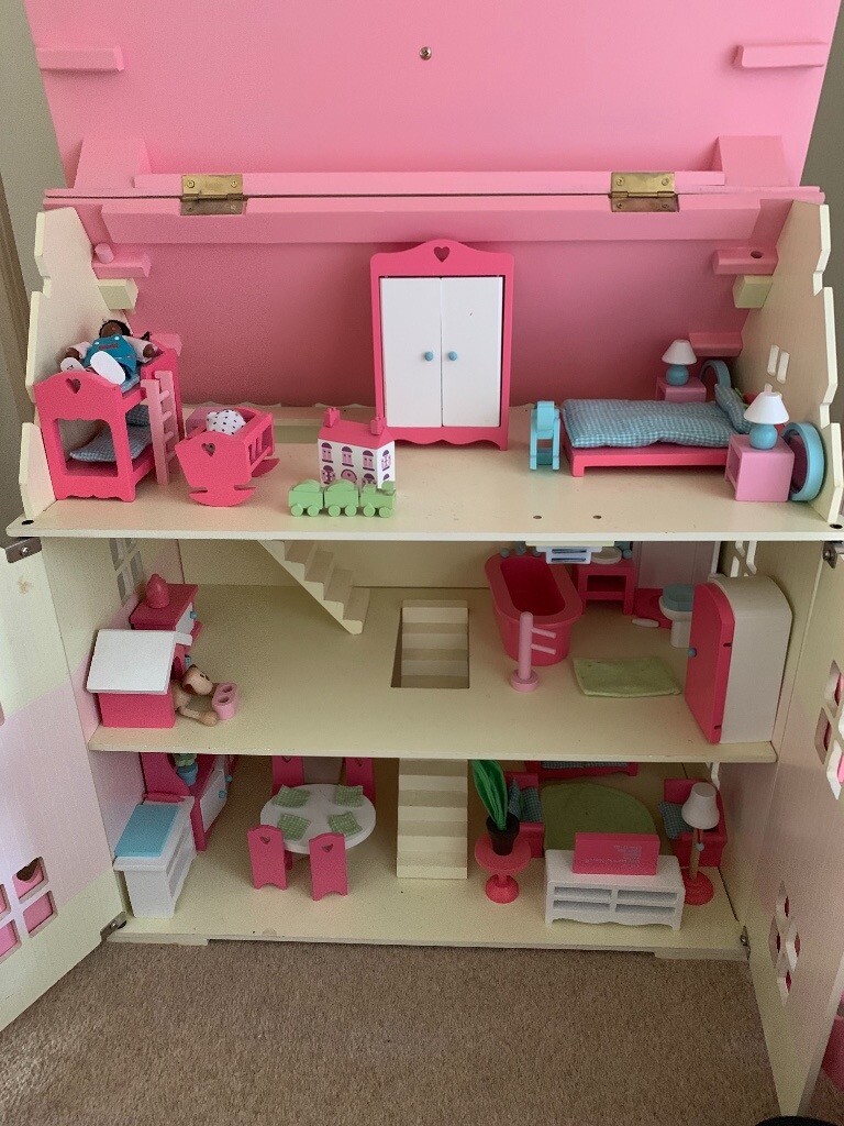 rosebud doll house